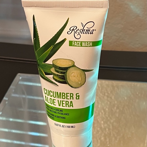 Reshma Face Wash CUCUMBER &
ALOE VERA soothing, hydrating, cooling properties. - Picture 1 of 9